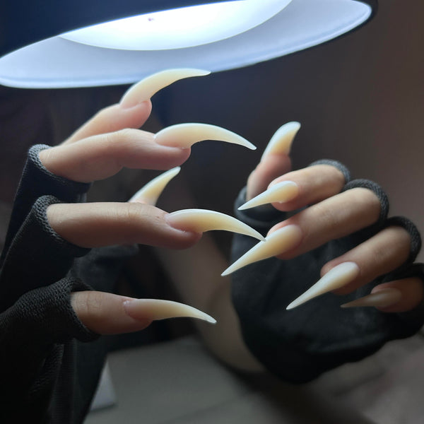 Fatal Angel | 1A41 milky white long pointed werewolf claw nails claw press-on nails acrylic nails elegant nails claw nails sharp nails