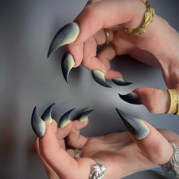 Beast Sacrifice | 2B04 gray matte claw nails dragon nails acrylic press on nails goth nails sharp nails